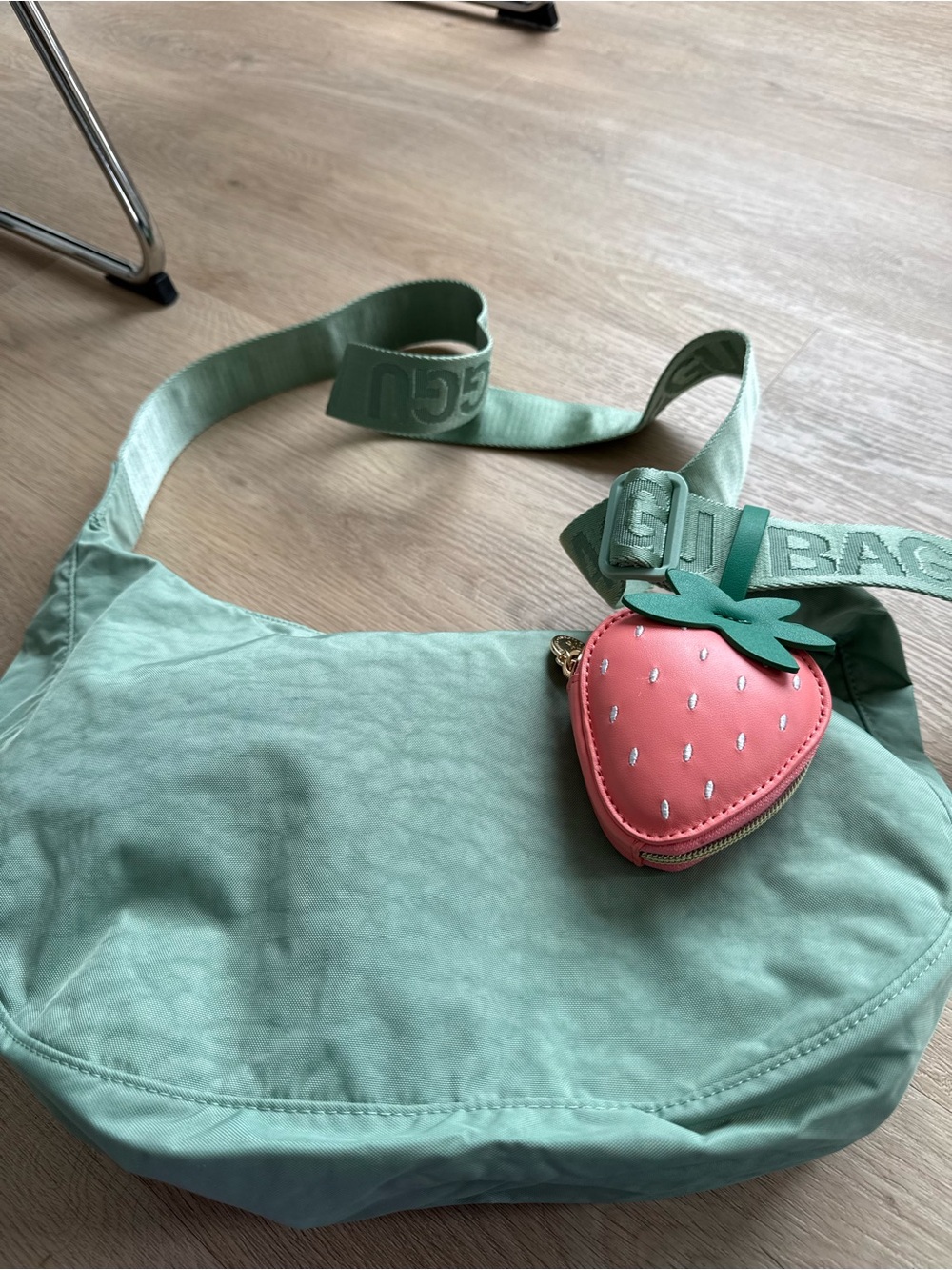 BAGGU seafoam medium Crescent bag WITHOUT Strawberry Charm